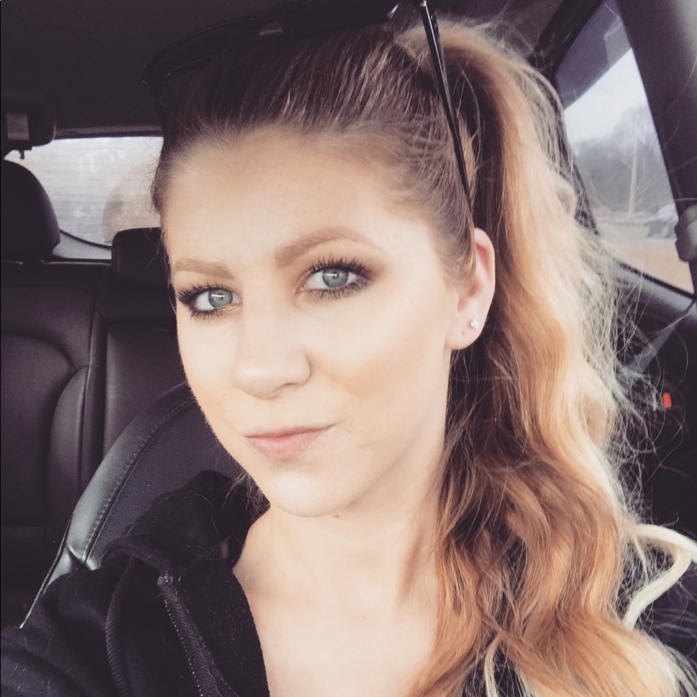 Meet your Posher, Amber
